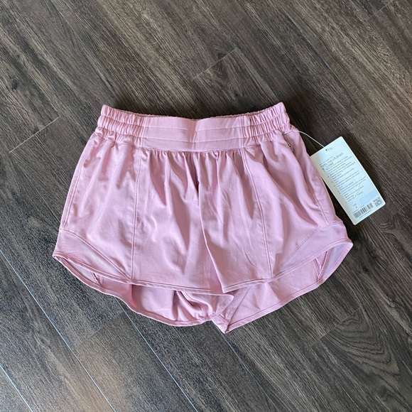 lululemon athletica Pants - Lululemon hotty hot shorts II size 6
